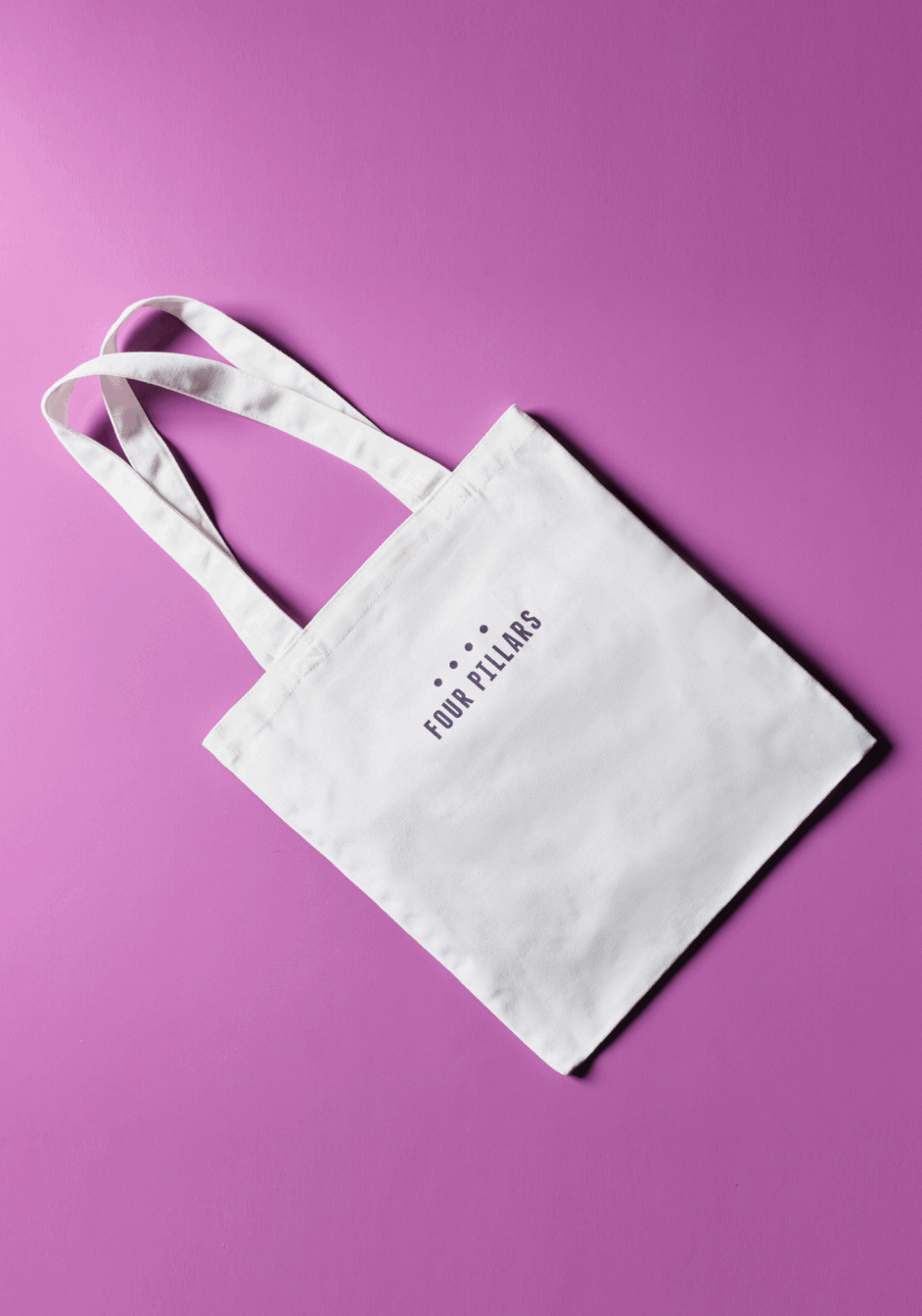 bloody-shiraz-gin-tote